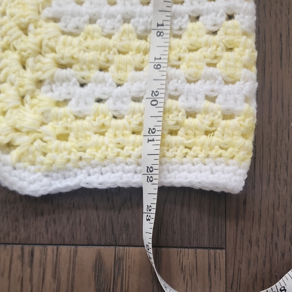 Chic Yellow and White Women's Hexagon Cardigan 🌞 - Picture 4 of 6